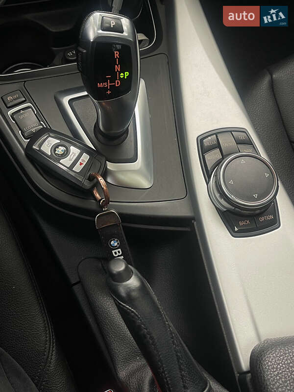 Седан BMW 3 Series 2016 в Києві