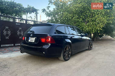 Универсал BMW 3 Series 2005 в Николаеве