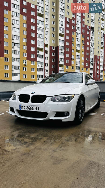 Кабриолет BMW 3 Series 2013 в 