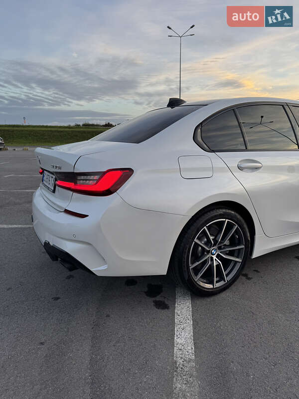 Седан BMW 3 Series 2021 в Львове