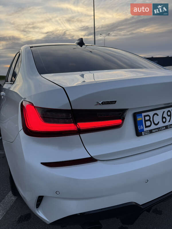 Седан BMW 3 Series 2021 в Львове