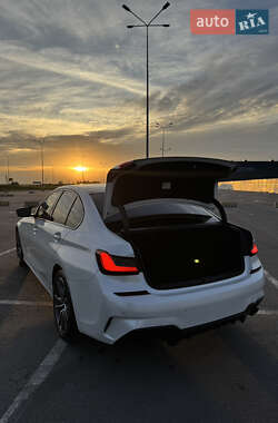 Седан BMW 3 Series 2021 в Львове