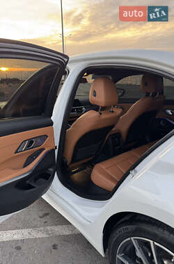 Седан BMW 3 Series 2021 в Львове