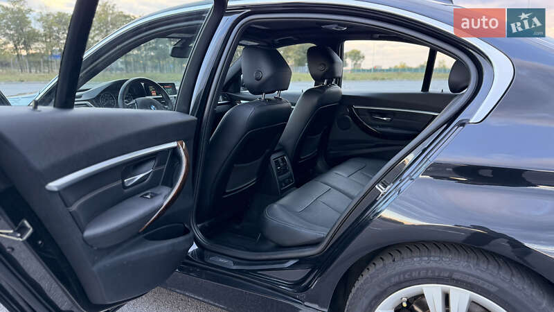 Седан BMW 3 Series 2016 в Днепре
