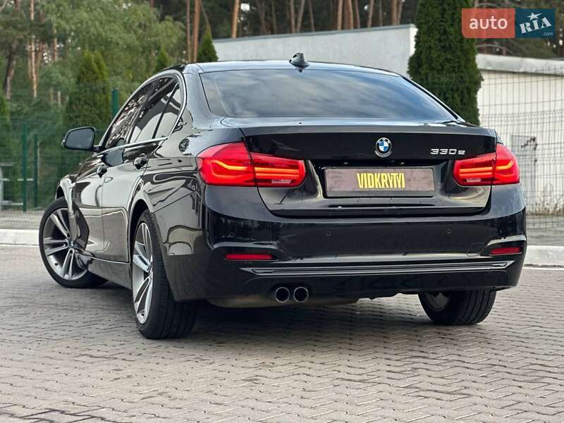 Седан BMW 3 Series 2017 в Киеве