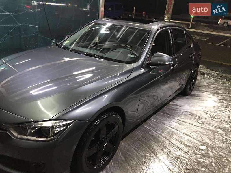 Седан BMW 3 Series 2018 в Киеве