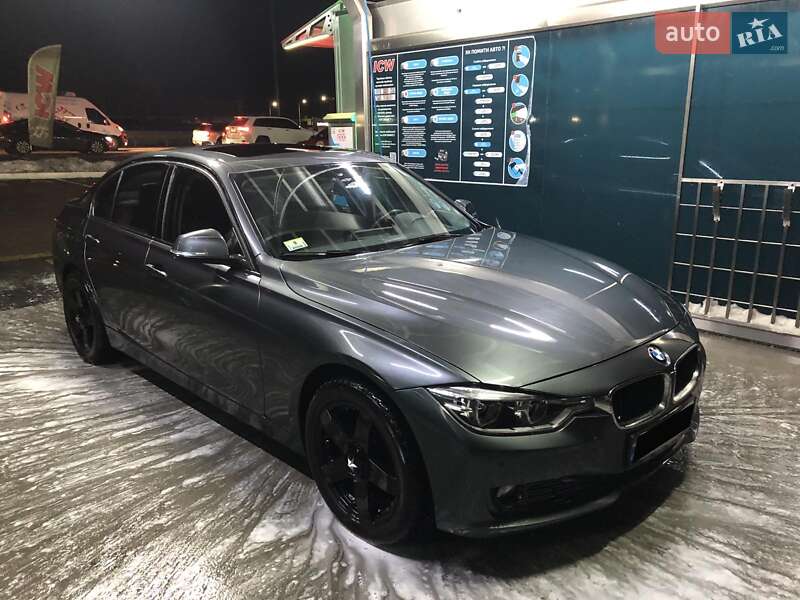 Седан BMW 3 Series 2018 в Киеве