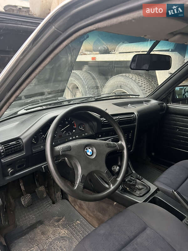 Седан BMW 3 Series 1986 в Каменец-Подольском