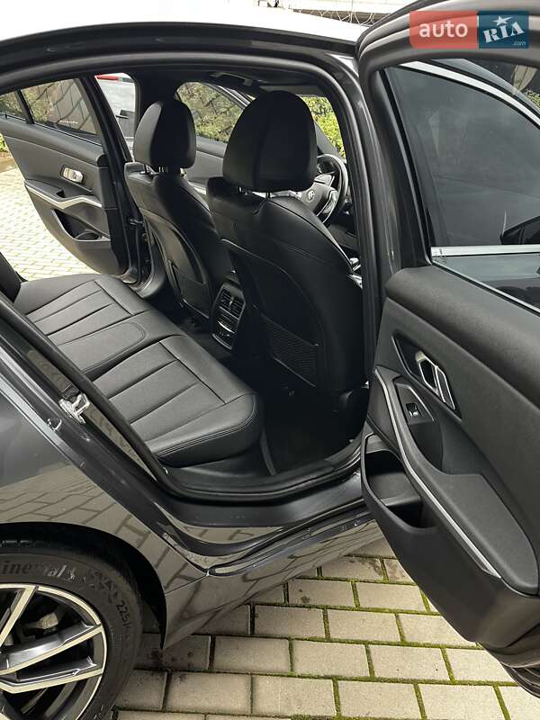 Седан BMW 3 Series 2019 в Киеве фото 21 Седан BMW 3 Series 2019 в Киеве