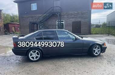 Седан BMW 3 Series 1991 в Теплодаре