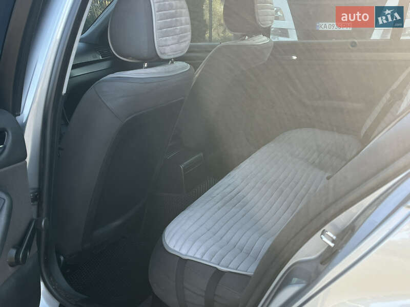 Седан BMW 3 Series 2004 в Виннице