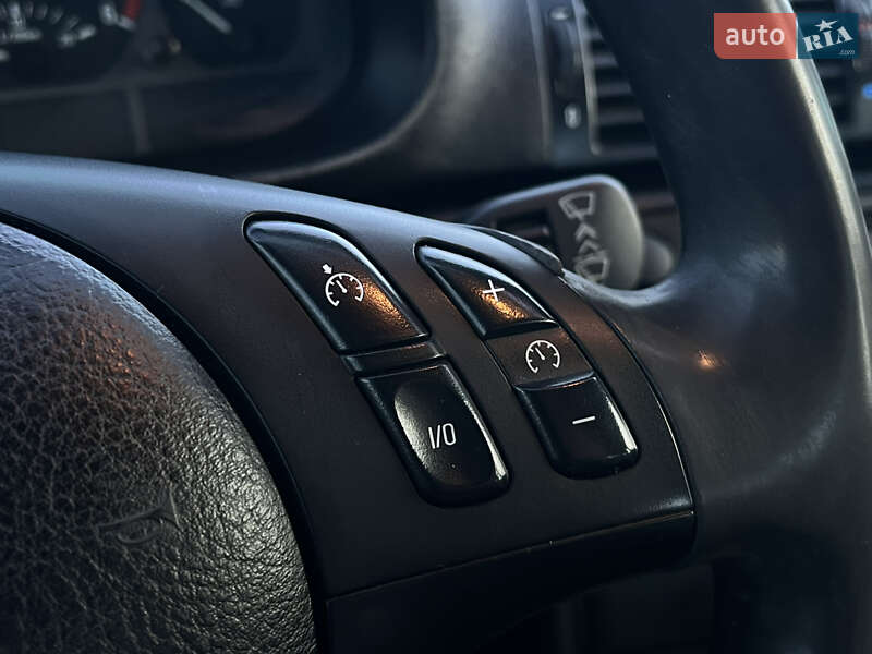 Седан BMW 3 Series 2004 в Виннице