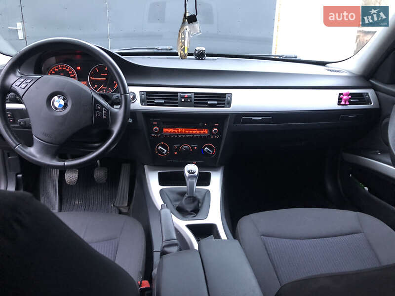 Седан BMW 3 Series 2010 в Вінниці