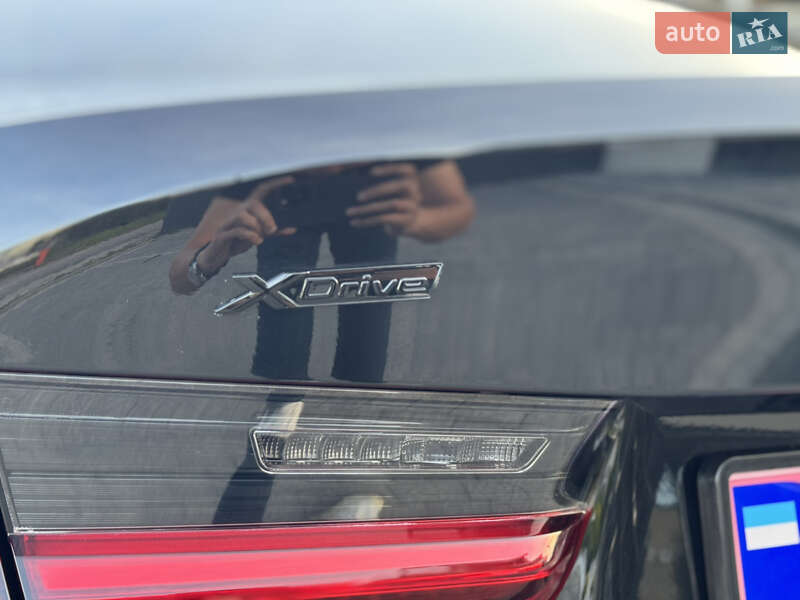 Седан BMW 3 Series 2020 в Львове