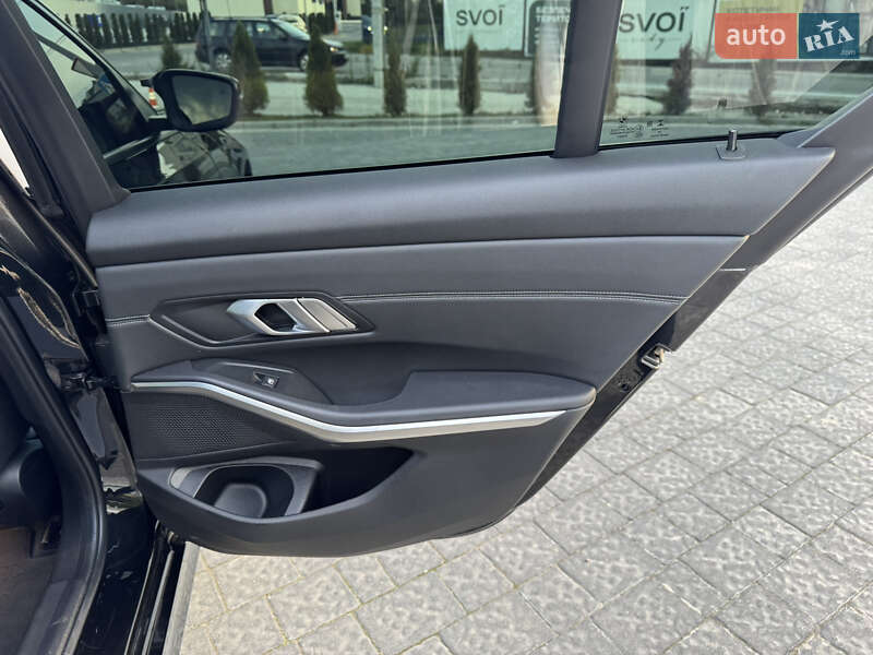 Седан BMW 3 Series 2020 в Львове