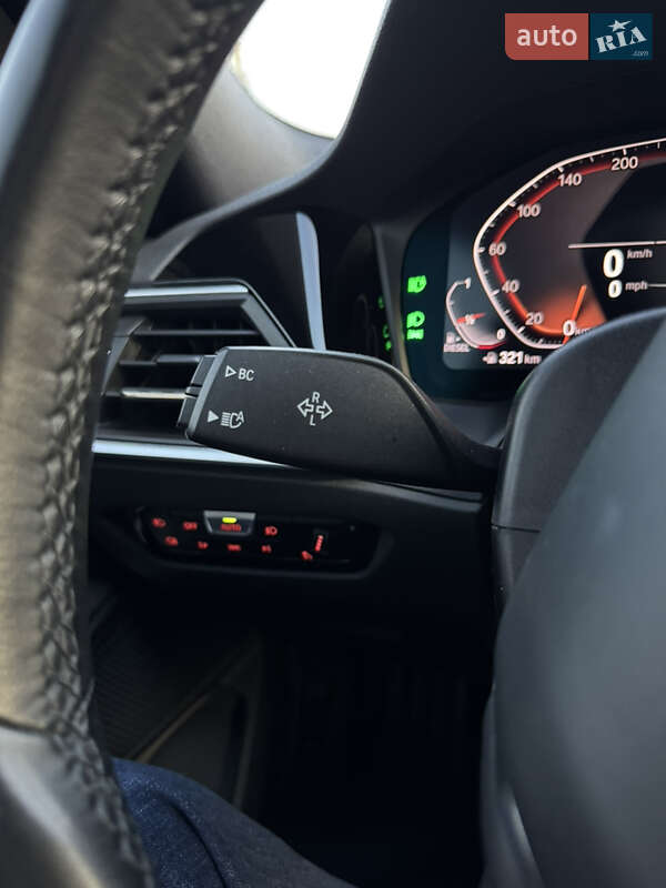 Седан BMW 3 Series 2020 в Львове
