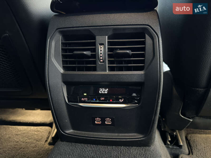 Седан BMW 3 Series 2020 в Львове