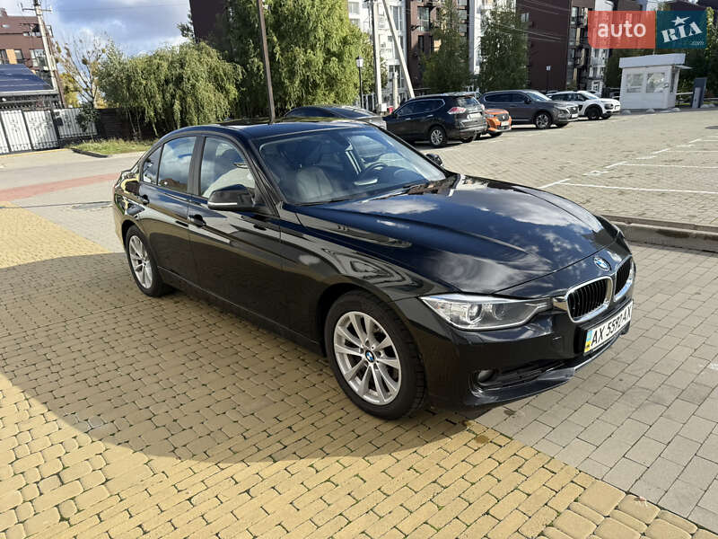 Седан BMW 3 Series 2013 в Киеве