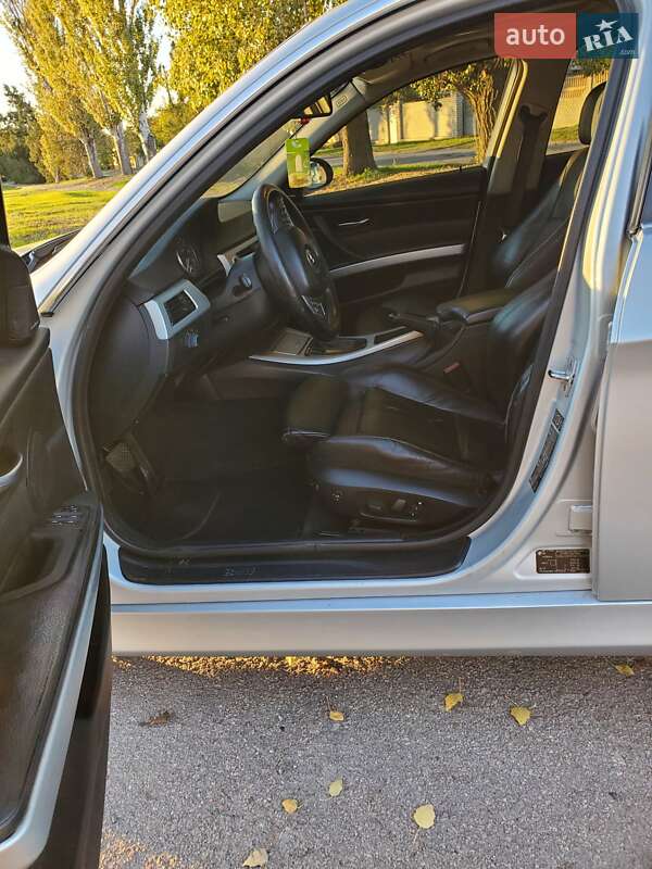 Седан BMW 3 Series 2005 в Херсоне