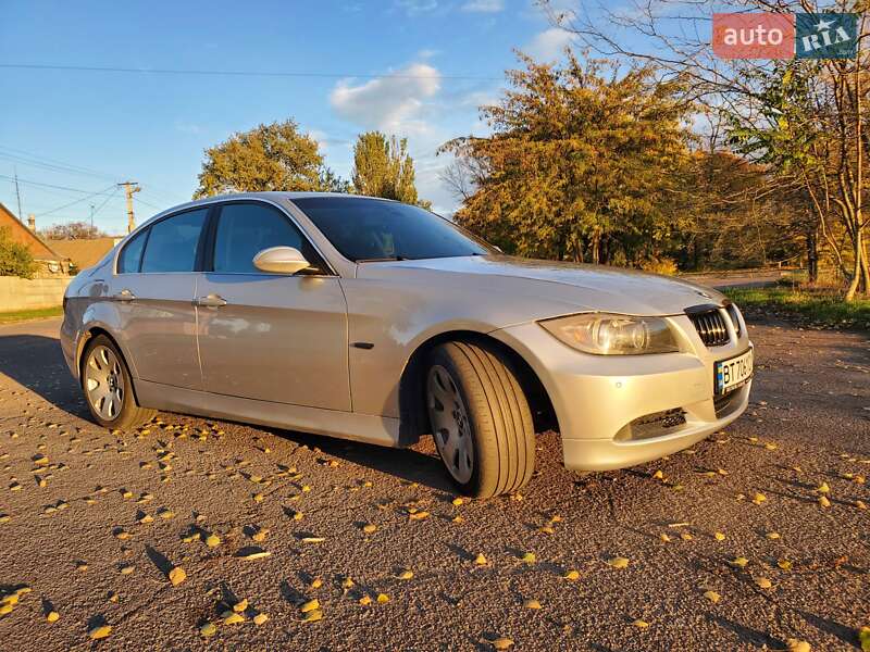 Седан BMW 3 Series 2005 в Херсоне