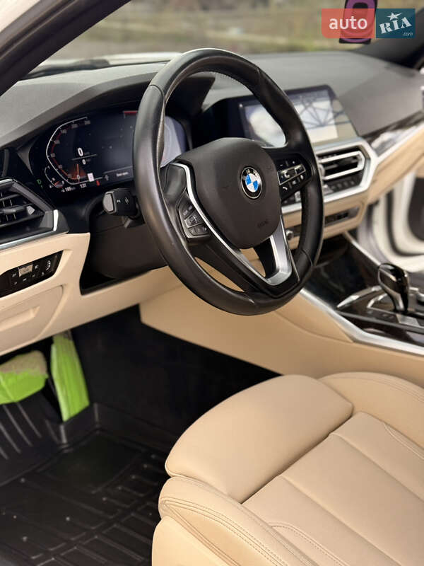 Седан BMW 3 Series 2019 в Самборе