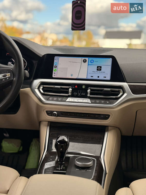 Седан BMW 3 Series 2019 в Самборе