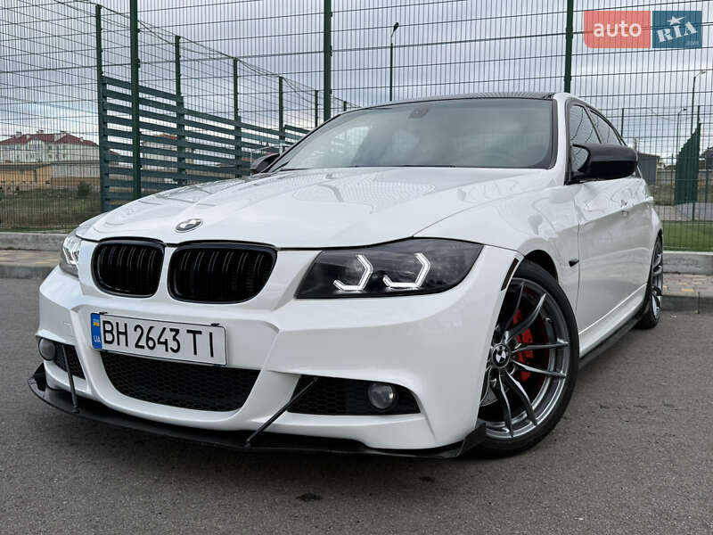 Седан BMW 3 Series 2010 в Одессе