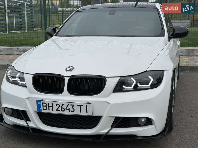 Седан BMW 3 Series 2010 в Одессе