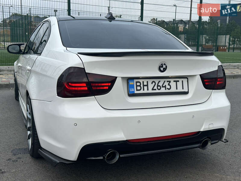 Седан BMW 3 Series 2010 в Одессе