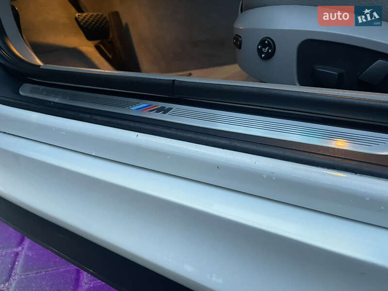 Седан BMW 3 Series 2010 в Одессе