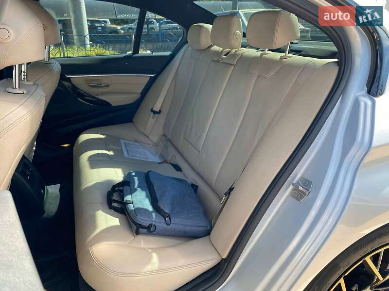 Седан BMW 3 Series 2017 в Киеве