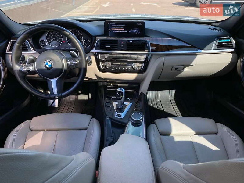 Седан BMW 3 Series 2017 в Киеве