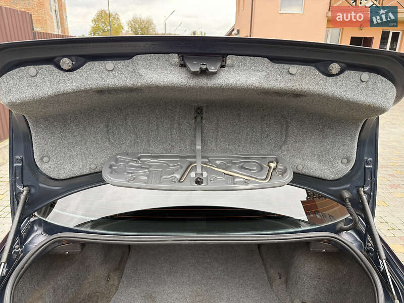 Седан BMW 3 Series 2003 в Кам'янець-Подільському