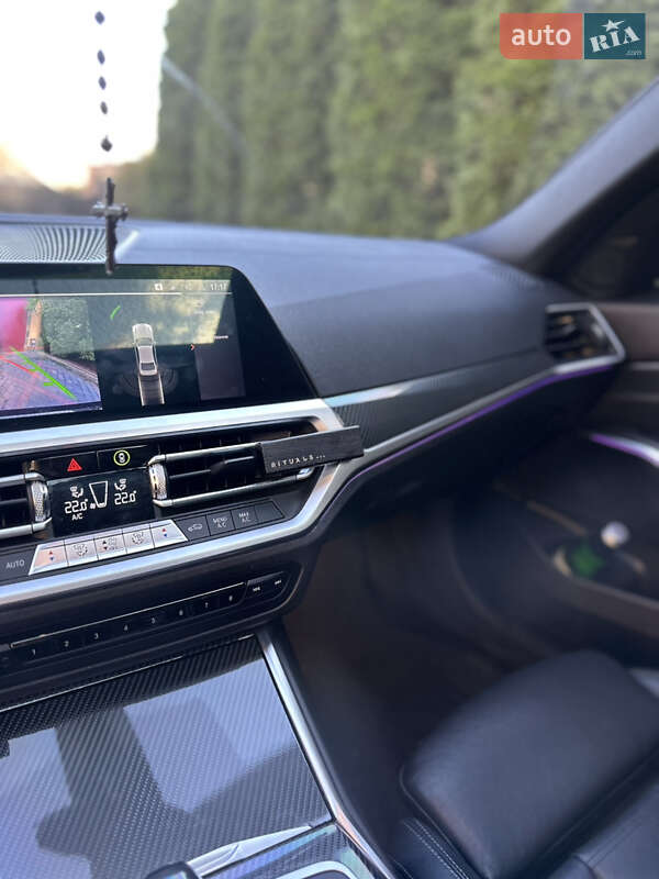 Седан BMW 3 Series 2020 в Львове