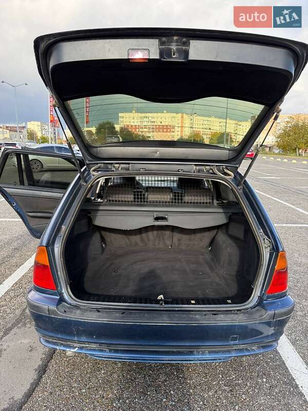 Універсал BMW 3 Series 2004 в Чернівцях