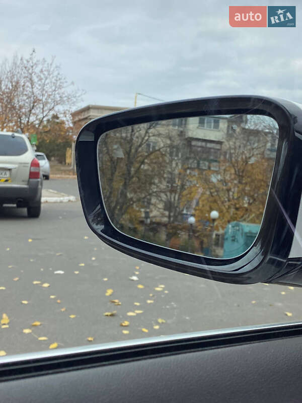 Седан BMW 3 Series 2019 в Черноморске