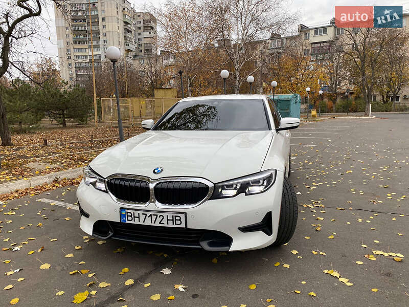 Седан BMW 3 Series 2019 в Черноморске