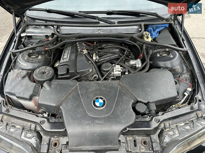 Универсал BMW 3 Series 2005 в Белой Церкви фото 12 Универсал BMW 3 Series 2005 в Белой Церкви