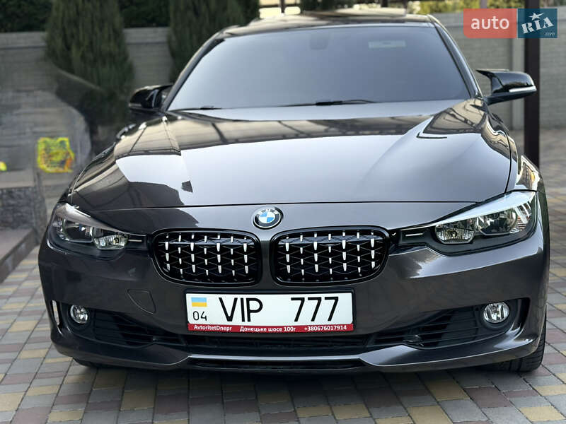 Седан BMW 3 Series 2015 в Днепре