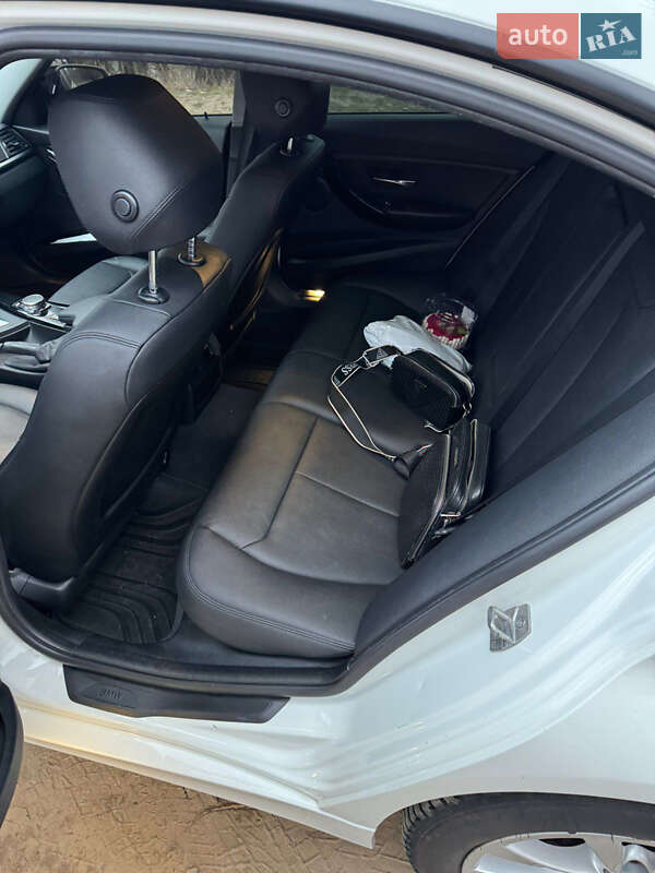 Седан BMW 3 Series 2016 в Киеве фото 23 Седан BMW 3 Series 2016 в Киеве