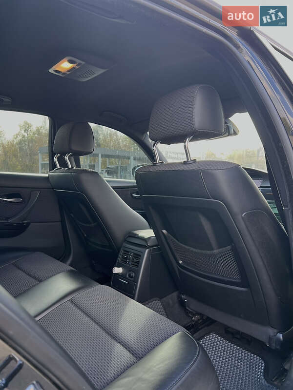 Седан BMW 3 Series 2009 в Киеве