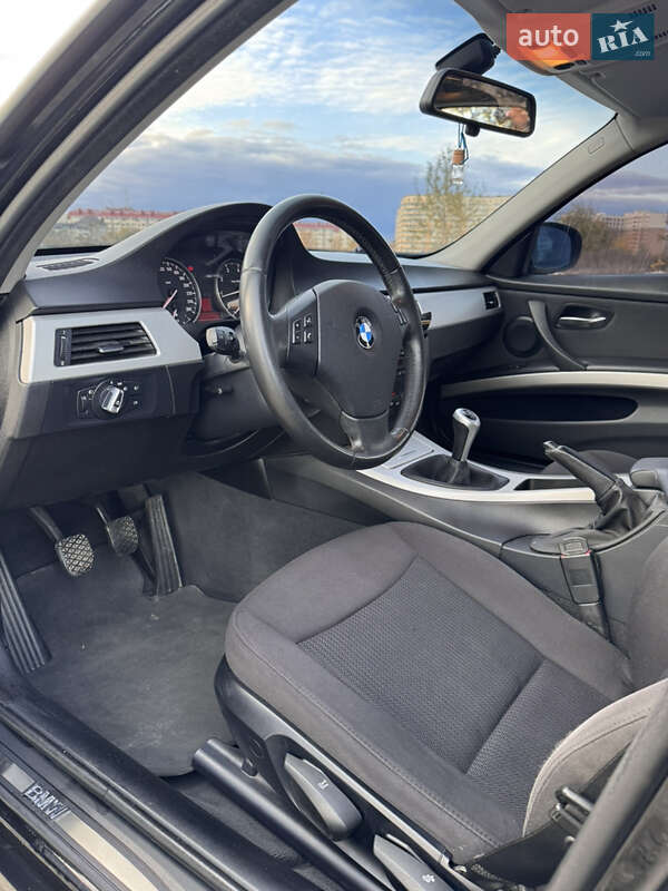 Универсал BMW 3 Series 2008 в Киеве