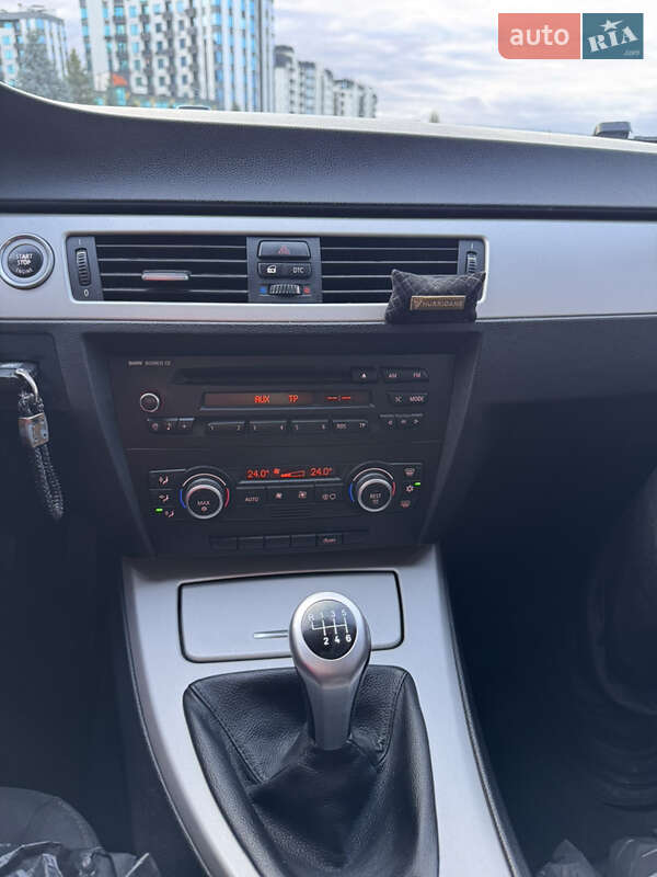 Универсал BMW 3 Series 2008 в Киеве