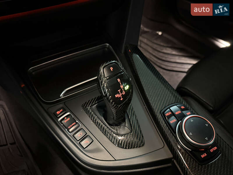 Седан BMW 3 Series 2016 в Дніпрі