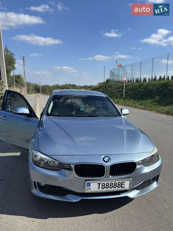 Седан BMW 3 Series 2014 в Гусятине