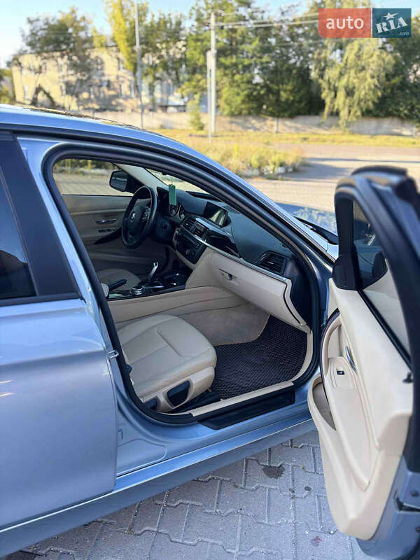 Седан BMW 3 Series 2014 в Гусятине