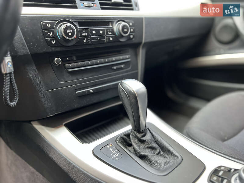 Универсал BMW 3 Series 2010 в Городке фото 25 Универсал BMW 3 Series 2010 в Городке
