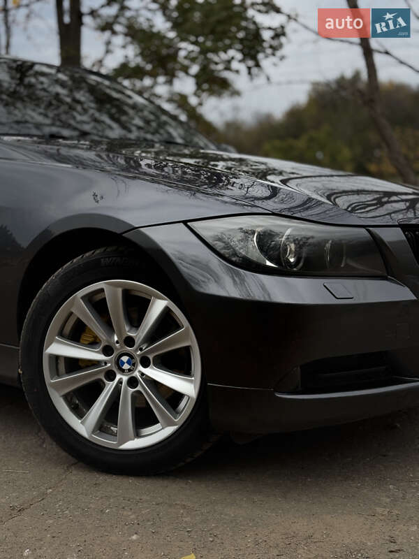 Универсал BMW 3 Series 2006 в Краматорске