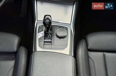 Седан BMW 3 Series 2019 в 