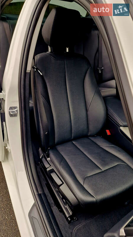 Седан BMW 3 Series 2018 в Вышгороде фото 10 Седан BMW 3 Series 2018 в Вышгороде